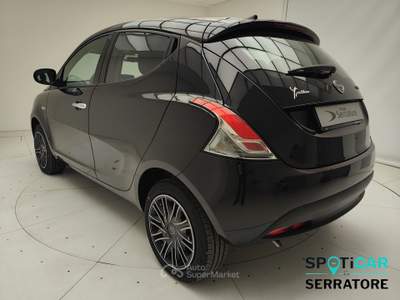 Lancia Ypsilon **FUORI PRODUZIONE** My23 1.0 Firefly 70 CvStart&Stop Hybrid Silver Plus Nero usata Erba