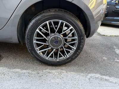 Lancia Ypsilon 1.0 FireFly 5 porte S&S Hybrid Platino Grigio usata Varedo