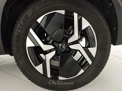 Peugeot 2008 PureTech 100 S&S Allure Rosso usata Capua
