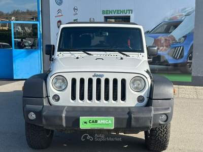 Jeep Wrangler Wrangler Unlimited 2.8 CRD DPF Rubicon Auto Bianco usata Asti