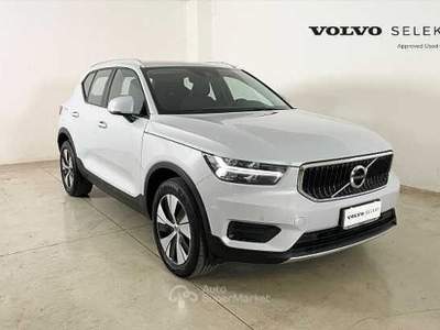 Volvo XC40 Momentum Pro, T2 automatico Micro Hybrid Argento usata Altavilla Vicentina