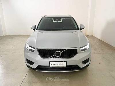 Volvo XC40 Momentum Pro, T2 automatico Micro Hybrid Argento usata Altavilla Vicentina