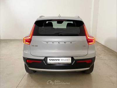 Volvo XC40 Momentum Pro, T2 automatico Micro Hybrid Argento usata Altavilla Vicentina