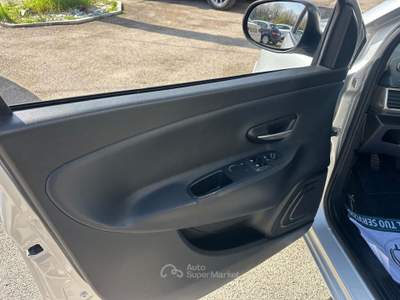 Lancia Ypsilon 1.2 GPL 69 CV 5 porte Platinum NEOPATENTATI Argento usata Pignataro Interamna