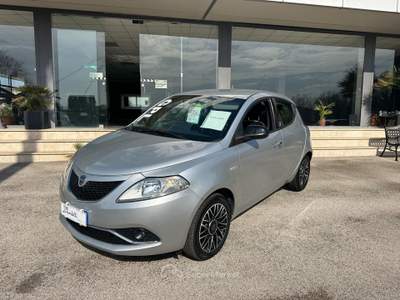 Lancia Ypsilon 1.2 GPL 69 CV 5 porte Platinum NEOPATENTATI Argento usata Pignataro Interamna