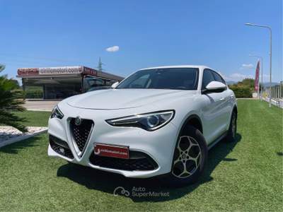 Alfa Romeo Stelvio AT8 RWD Business Bianco usata Calvi Risorta