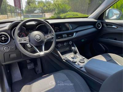 Alfa Romeo Stelvio AT8 RWD Business Bianco usata Calvi Risorta