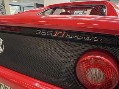 Ferrari F355 355 Berlinetta 3.5 F1 Rosso usata Vestone