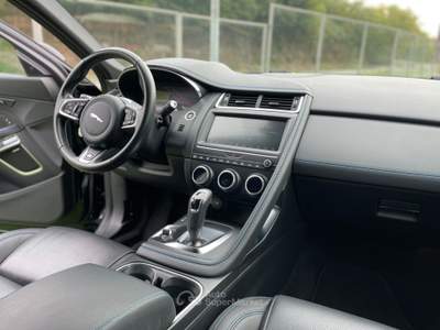 Jaguar E-Pace AWD aut. R-Dynamic HSE Nero usata Calvi Risorta