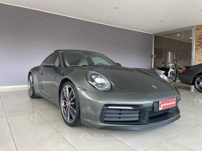 Porsche 911 992 Carrera S Verde usata Calvi Risorta