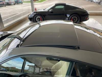 Porsche 911 992 Carrera S Verde usata Calvi Risorta