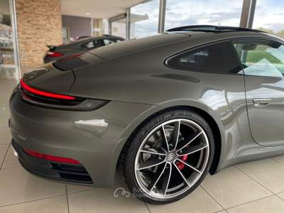 Porsche 911 992 Carrera S Verde usata Calvi Risorta
