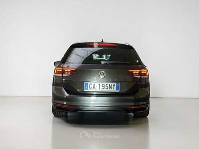 Volkswagen Passat Variant 1.6 tdi Business 120cv dsg Grigio usata Parma
