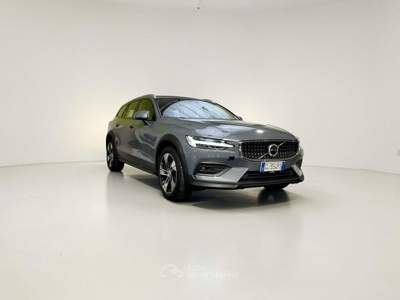 Volvo V60 Cross Country 2.0 B4 Ultimate Awd Auto Grigio usata Parma
