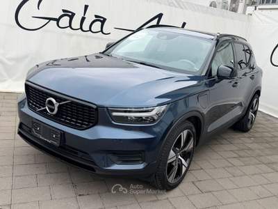 Volvo XC40 Recharge Plug-in Hybrid R-design Blu/Azzurro usata Roma