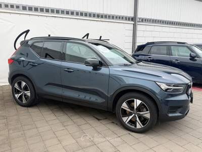Volvo XC40 Recharge Plug-in Hybrid R-design Blu/Azzurro usata Roma