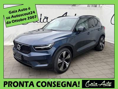 Volvo XC40 Recharge Plug-in Hybrid R-design Blu/Azzurro usata Roma