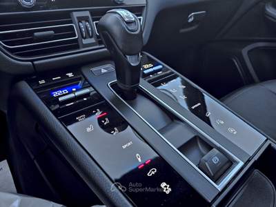 Porsche Macan 2.0 PDK PASM TETTO PANORAMA TAGLIANDI UFFICIALI Argento usata Roma