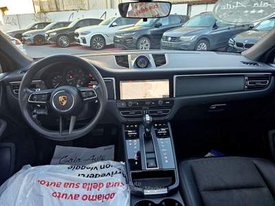 Porsche Macan 2.0 PDK PASM TETTO PANORAMA TAGLIANDI UFFICIALI Argento usata Roma