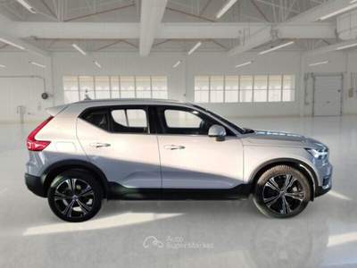 Volvo XC40 Recharge Plug-in Hybrid Inscription Expression Bianco usata Roma