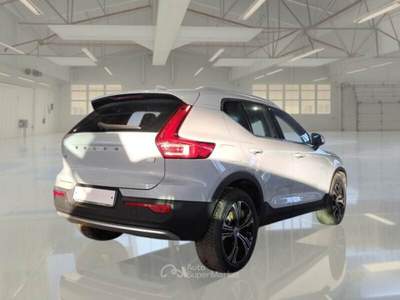 Volvo XC40 Recharge Plug-in Hybrid Inscription Expression Bianco usata Roma