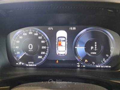 Volvo XC40 Recharge Plug-in Hybrid Inscription Expression Bianco usata Roma