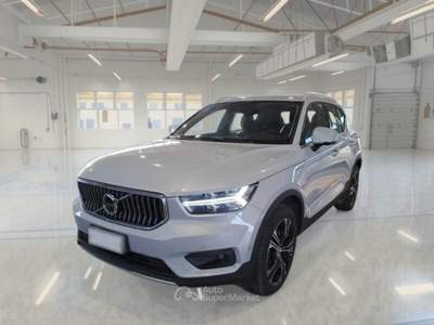 Volvo XC40 Recharge Plug-in Hybrid Inscription Expression Bianco usata Roma
