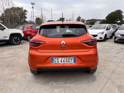 Renault Clio 1.0 sce Equilibre NO VINCOLI Arancione usata Anzio