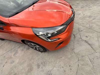 Renault Clio 1.0 sce Equilibre NO VINCOLI Arancione usata Anzio