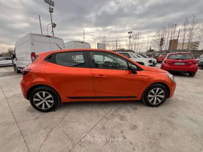 Renault Clio 1.0 sce Equilibre NO VINCOLI Arancione usata Anzio