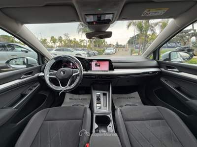 Volkswagen Golf 8 2.0TDI 150CV DSG TETTO NAVI LED AMBIENT FULL LIGHT Grigio usata Mesagne