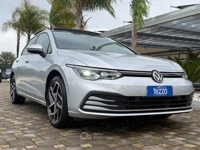 Volkswagen Golf 8 2.0TDI 150CV DSG TETTO NAVI LED AMBIENT FULL LIGHT Grigio usata Mesagne