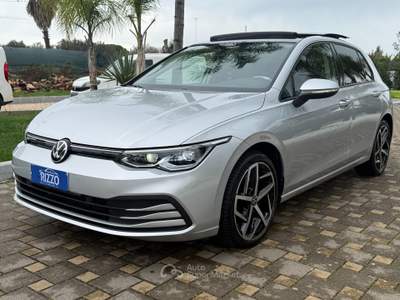 Volkswagen Golf 8 2.0TDI 150CV DSG TETTO NAVI LED AMBIENT FULL LIGHT Grigio usata Mesagne