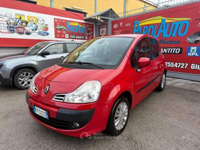 Renault Modus 1.6 113cv GPL AUTOMATICA - 2012 Rosso usata Giugliano in Campania