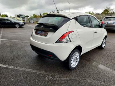 Lancia Ypsilon UNICO PRORIETARIO METANO, NON FUMATORE Bianco usata Perugia