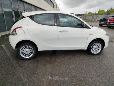 Lancia Ypsilon UNICO PRORIETARIO METANO, NON FUMATORE Bianco usata Perugia