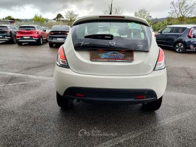 Lancia Ypsilon UNICO PRORIETARIO METANO, NON FUMATORE Bianco usata Perugia