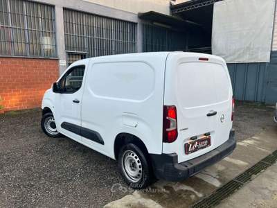 Opel Combo cargo 1.5d 100cv L1H1 Edition S&S mt5 E6.2 cargo 1.5d 100cv L1H1 Edition S&S mt5 E6.2 Bianco usata Prato