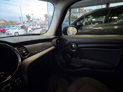 MINI Cooper MINI One 1.5 102CV 5 Porte – 2022 – OK Neopatentati – Occasione Nero usata Napoli