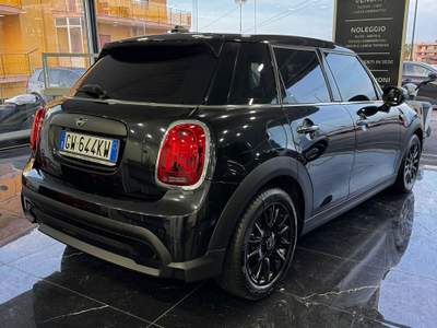MINI Cooper MINI One 1.5 102CV 5 Porte – 2022 – OK Neopatentati – Occasione Nero usata Napoli