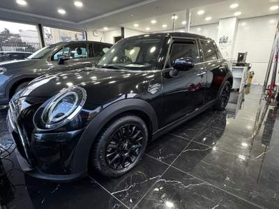 MINI Cooper MINI One 1.5 102CV 5 Porte – 2022 – OK Neopatentati – Occasione Nero usata Napoli