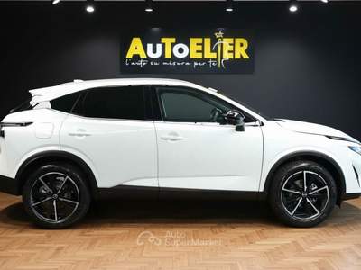Nissan Qashqai Qashqai MHEV 158 CV Xtronic TEKNA Bianco usata Moncalieri