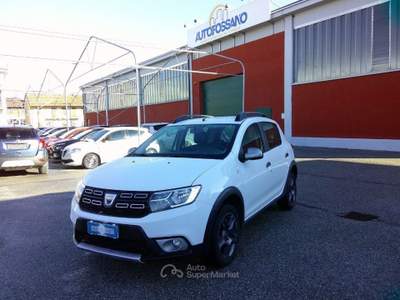 Dacia Sandero Stepway 1.5 dCi 8V 90CV Start&Stop Bianco usata Fossano