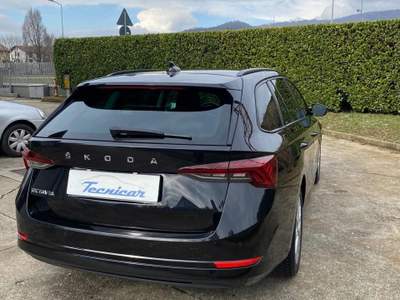 Skoda Octavia 2.0 TDI EVO SCR 150 CV Wagon Sportline Nero usata Torre Boldone