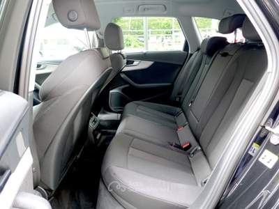 Audi A4 40 TDI 204 CV S-tronic Business GANCIO TRAINO Nero usata Savona
