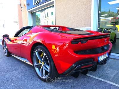 Ferrari 296 LIFT-SED.EL.VENT.-CAM-CARBONIO Rosso usata Savona