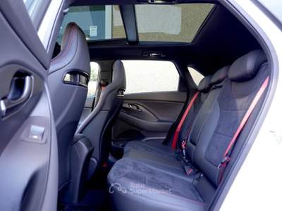Hyundai i30 N Performance 280 CV DCT LIMITED 160/800-PANO Bianco usata Savona