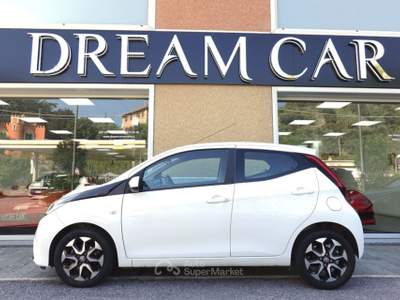 Toyota Aygo 1.0 VVT-i 72 CV 5 porte x-play MMT AUTOMATICA Bianco usata Savona