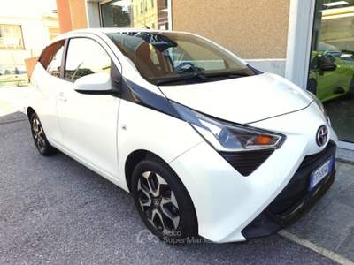 Toyota Aygo 1.0 VVT-i 72 CV 5 porte x-play MMT AUTOMATICA Bianco usata Savona