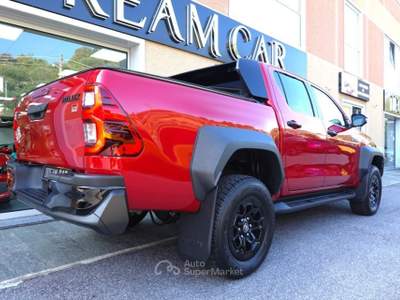 Toyota Hilux 2.8 D-4D A/T 4WD 4 porte Double Cab GR SPORT Rosso usata Savona